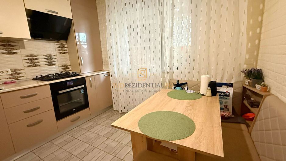 Vila insiruita mobilata si utilata / 4 camere/ 3 Bai / Curte proprie - Poză 6
