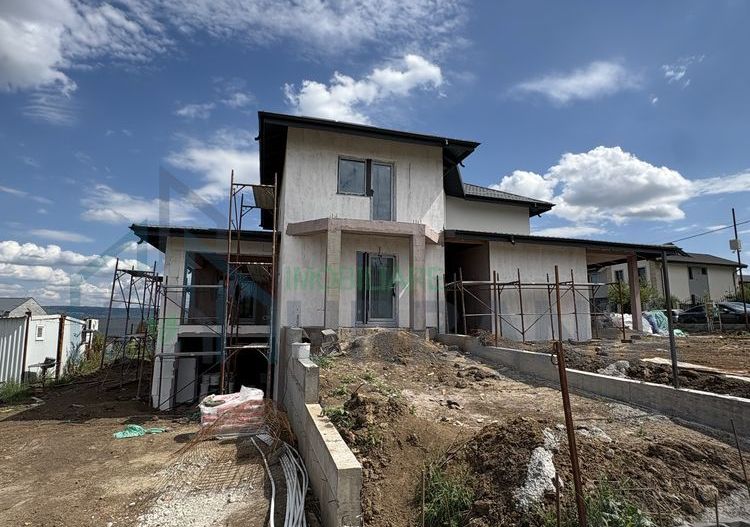Duplex de vânzare, Valea Adâncă, Zona 5 Drumuri, 350 mp teren - Poză 2