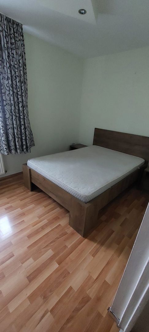 Apartament 2 camere complet utilat, etaj 6/10, metrou 1 Decembrie - Poză 1