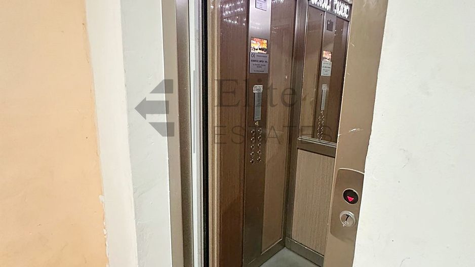 Apartament cu 2 camere de vanzare, Bld Decebal, Oradea - Poză 12