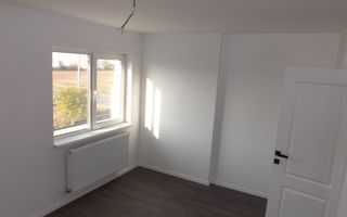 Casa individuala P+1 si 465 mp curte in Ciorogirla - Poză 13