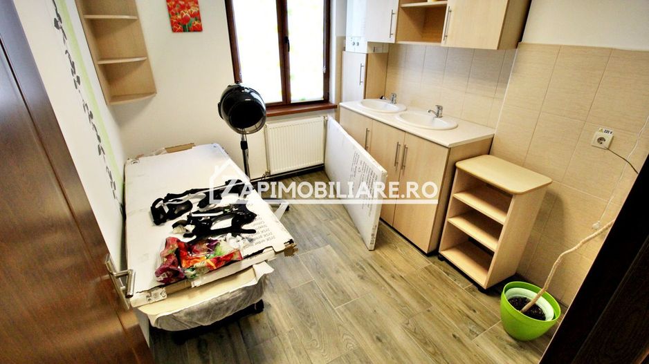 Spatiu comercial  55 mp. zona 7 Noiembrie langă Piată - Poză 6