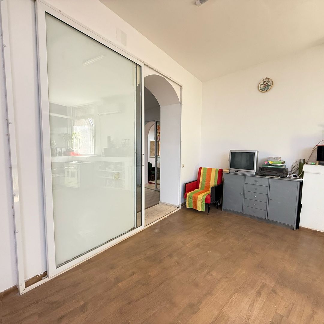 OPORTUNITATE DE VANZARE APARTAMENT 6 CAMERE ÎN VILA | ZONĂ CENTRALĂ | DACIA - Poză 2