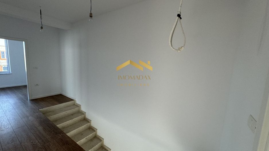 Bucovăț-Duplex P+E-4 Camere - Poză 19