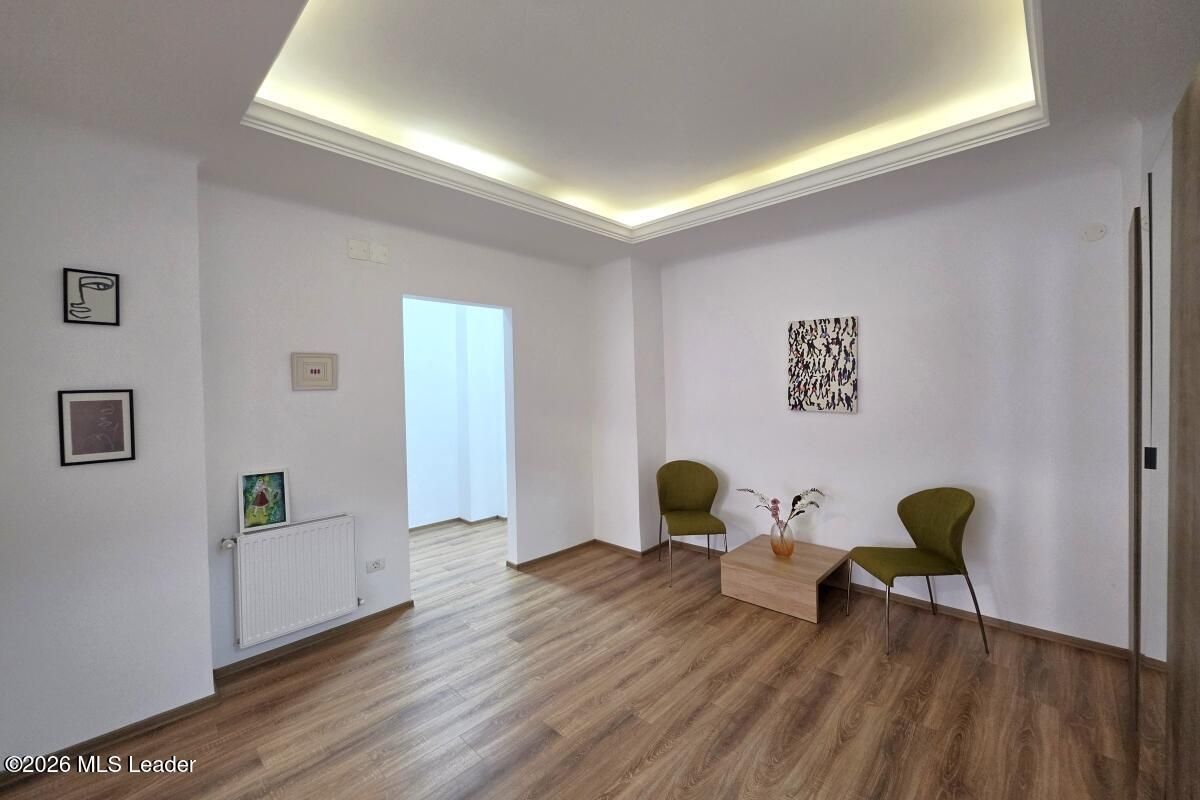 Piata Romana, 4 camere 138 MP total, Etaj 2/9, renovat - utilat, liber - Poză 27