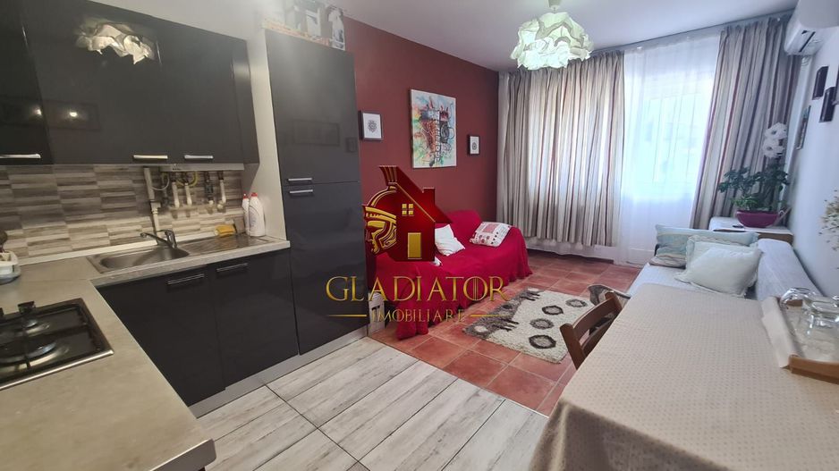 Apartament 2 camere – Tătărași, Ateneu – Etaj 2/4 – Renovat, poziție e - Poză 2