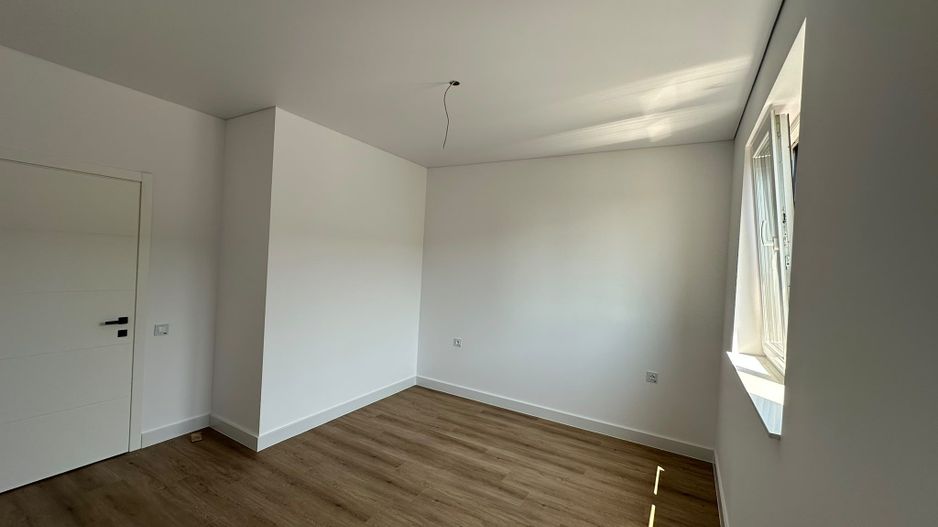 Vânzare Ap.2 Camere Pipera-Tunari - Poză 3
