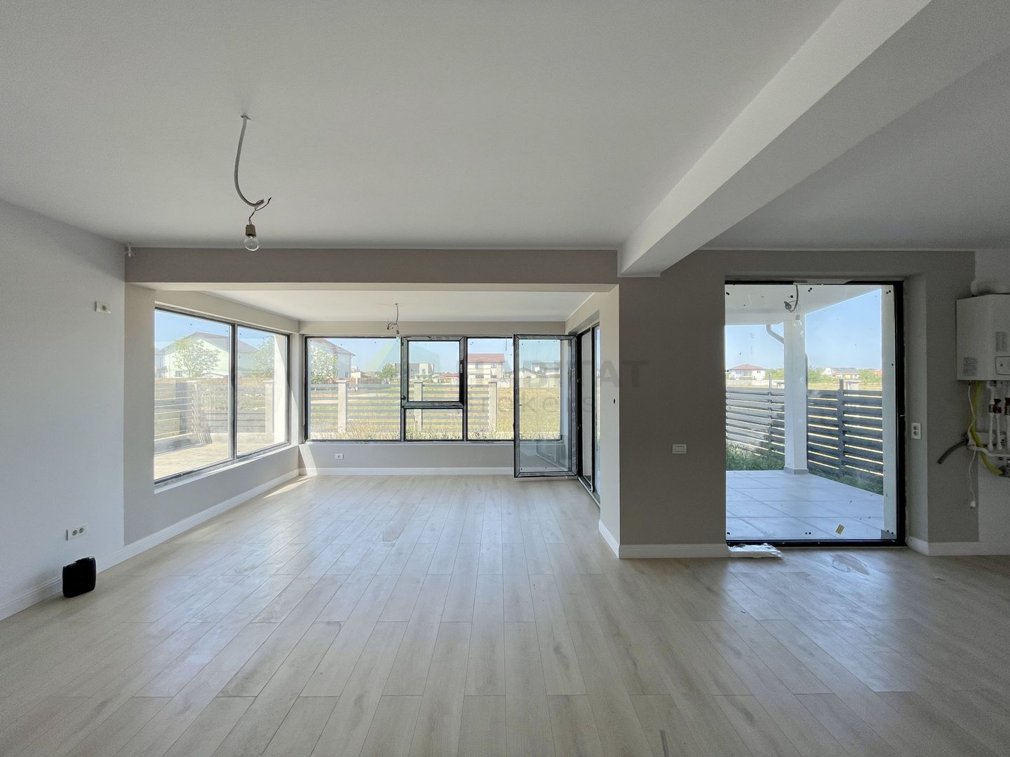 Vila individuala 5 camere Tunari Alexandru Ioan Cuza - Poză 10