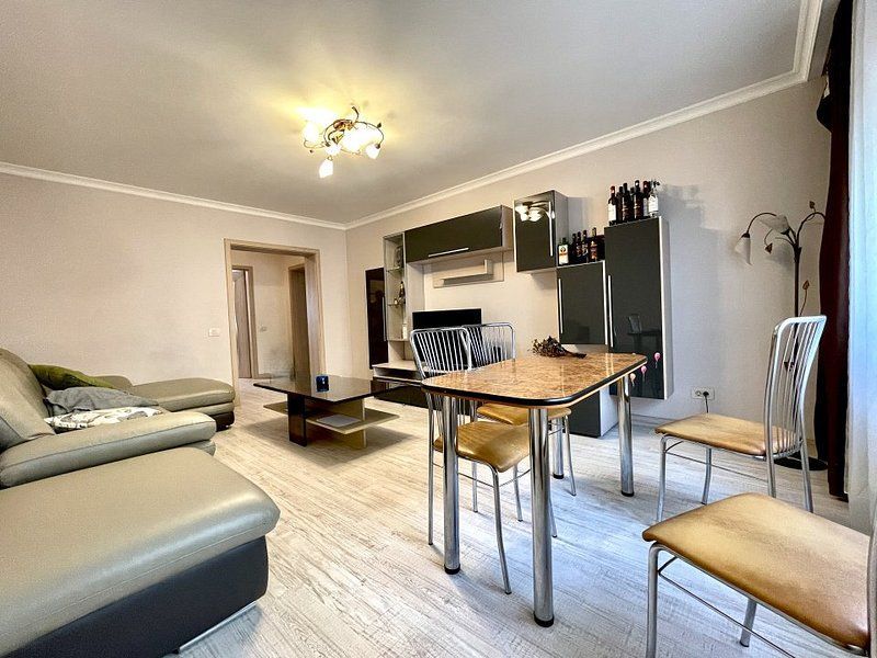 Piaţa Unirii - 3 camere, decomandat, renovat, et 1 - Poză 2