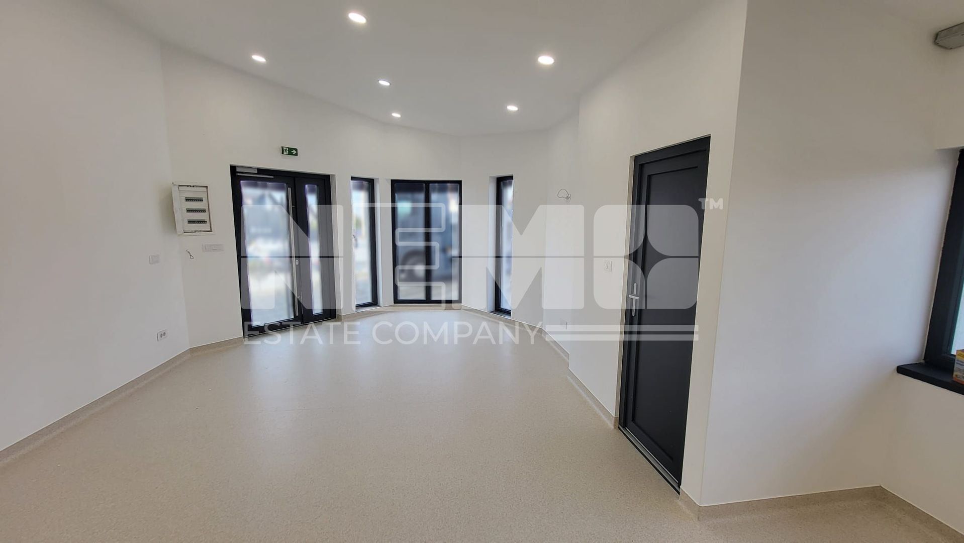 SPATIU COMERCIAL I CLADIRE NOUA I 90mp I SUCEAVA I 1000euro - Poză 4