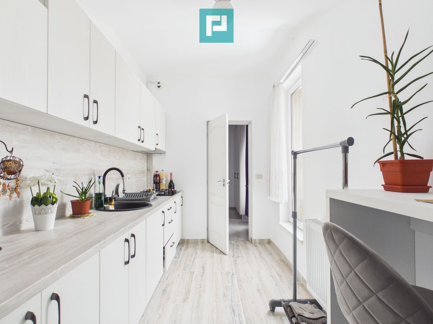 Apartament spațios tip penthouse - Poză 18