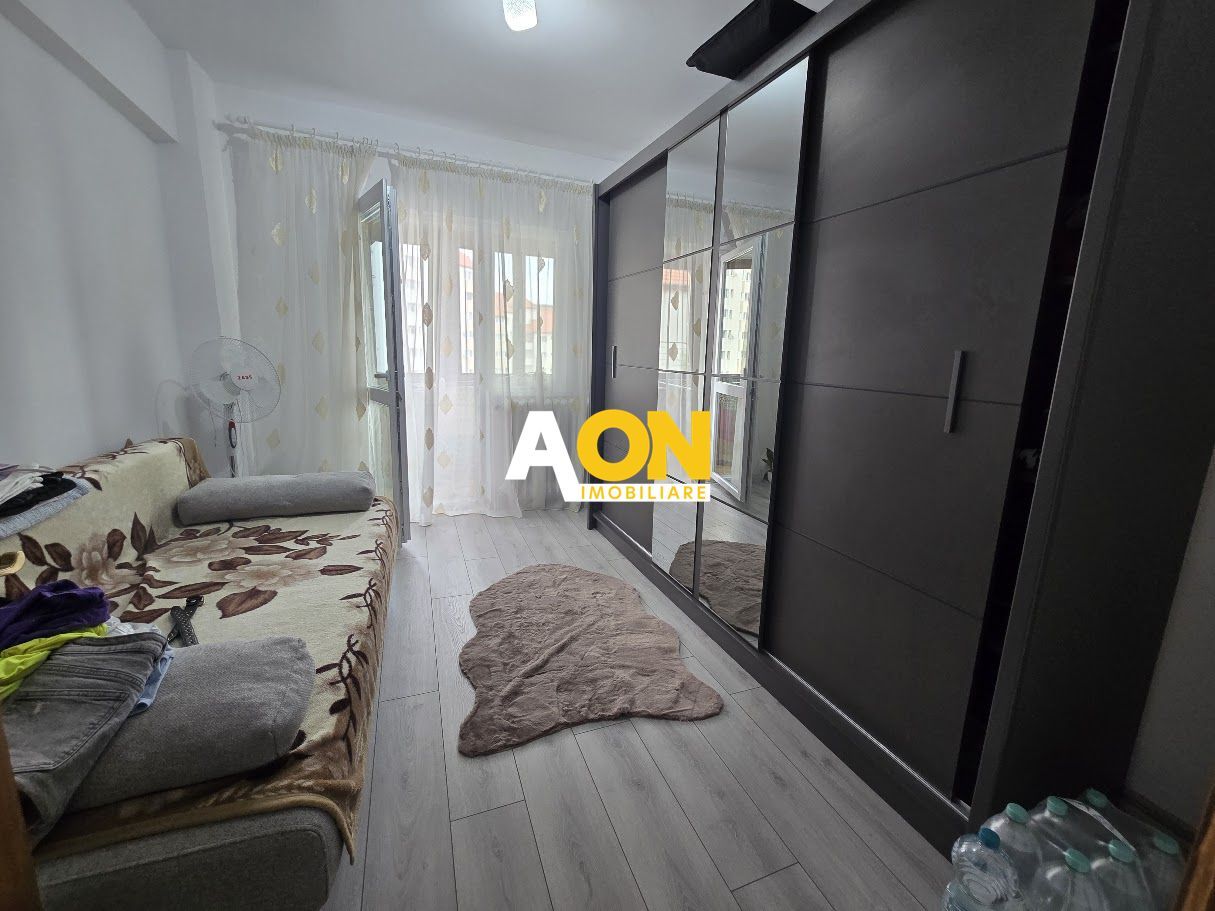 Apartament 3 Camere, 2 Bai, Renovat, Zona Cetate - Poză 3