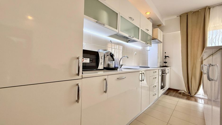 COSMOPOLIS - Apartament cu 3 camere, mobilat si utilat. - Poză 4