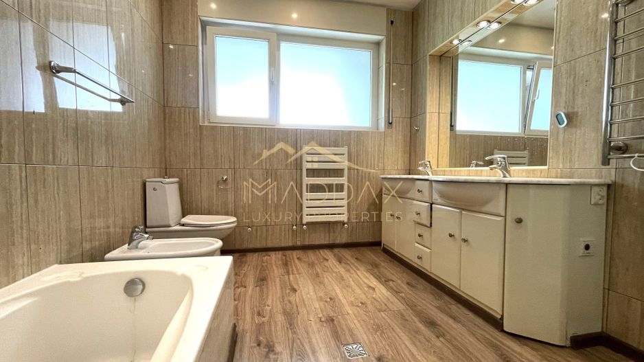 4 rooms ***203 SQM useful*** / 38 SQM terrace + garage / Primaverii - Poză 27