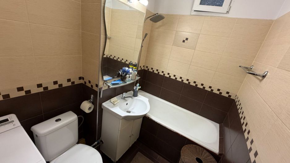 Apartament 2 camere, decomandat - zona Cetate - Poză 7