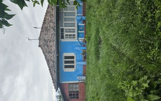 Casă bătrânească de vânzare în Costuleni – 4 camere, beci, fântână, teren 2700 mp - Poză 1