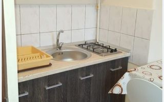 BRASADAS vinde garsoniera la etajul 1 in zona CENTRALA. - Poză 7