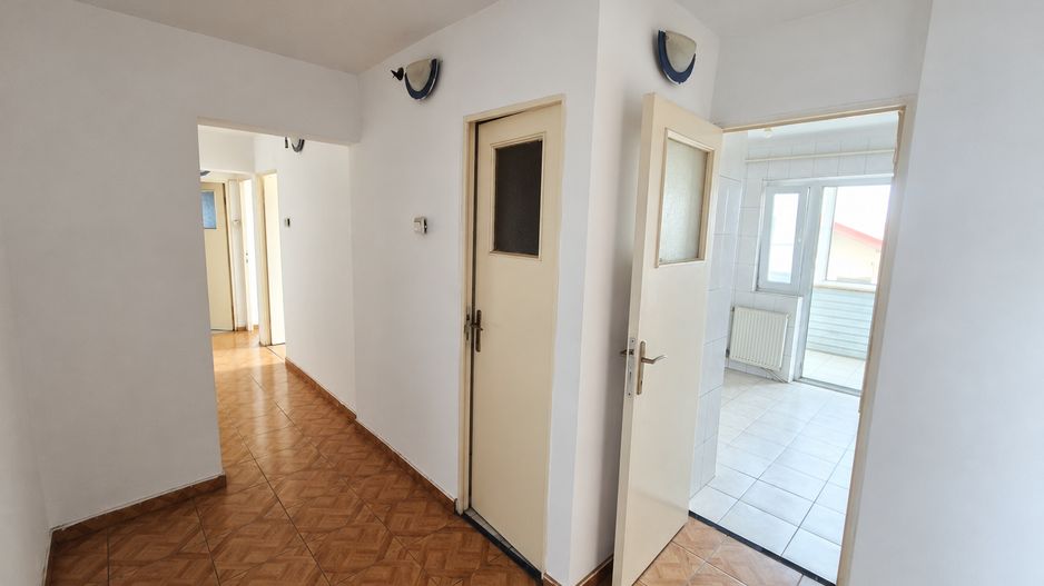 Apartament de vânzare 3 camere decomandat Voluntari - Poză 11