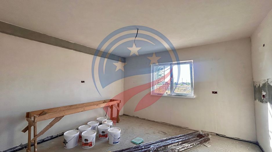 Vilă cu 4 camere de vânzare in Craiova - Poză 12