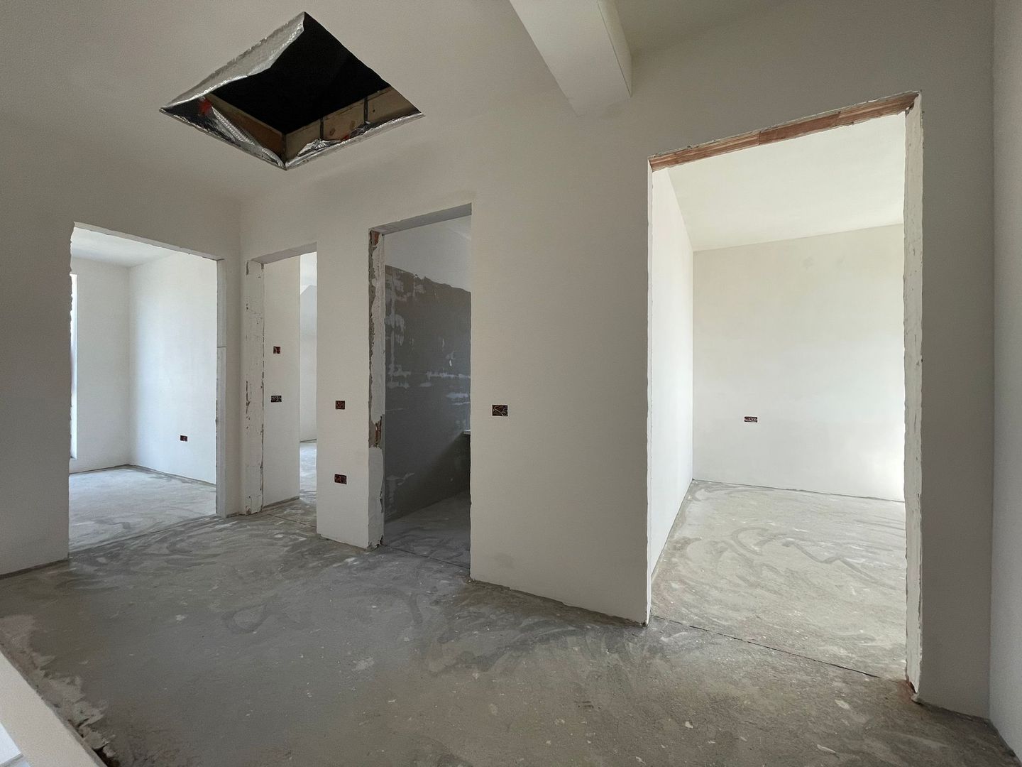 Duplex cu 4 camere -100mp - Mosnita Noua - Poză 6