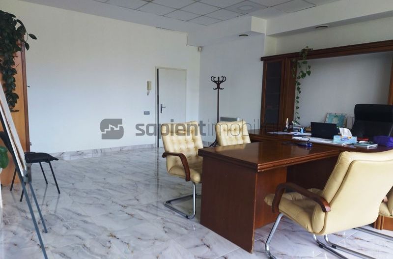 Spatiu comercial ultracentral ideal pentru birouri - Poză 9