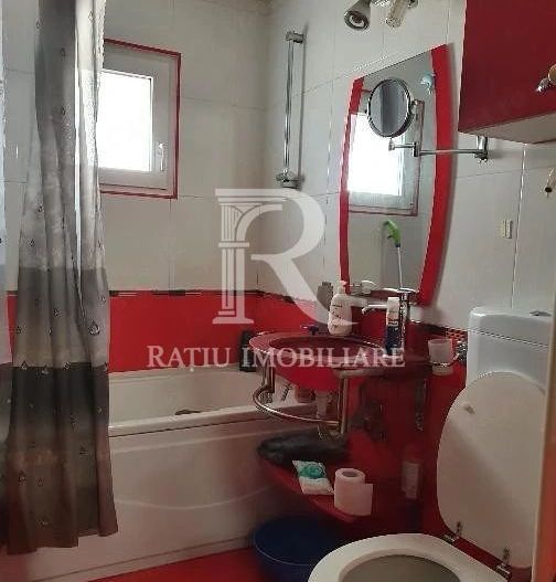 Apartament cu 3 camere | Nufărul | Oradea - Poză 2
