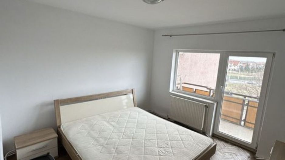 Agentia Europa vinde apartament cu 3 camere - Poză 1