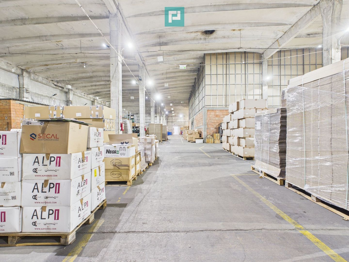 Teren 9.419 mp + hale 7.000 mp – Huși, Vaslui - Poză 3