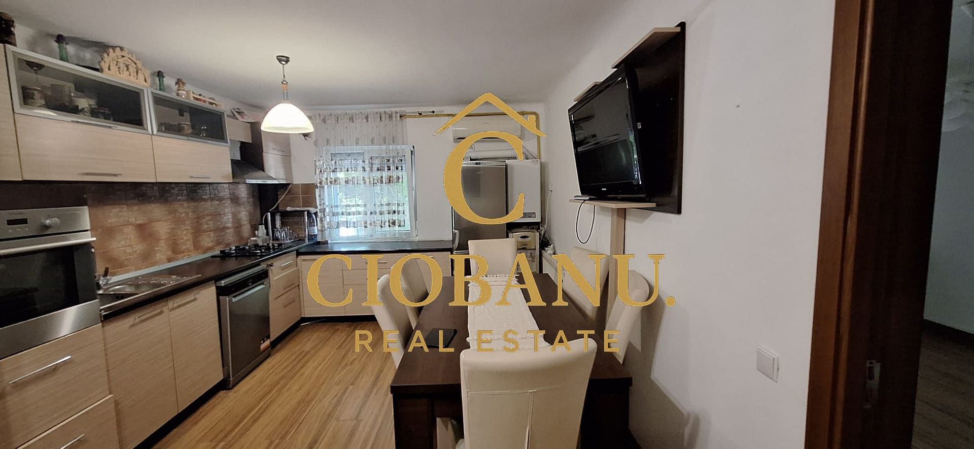 Apartament 4 camere, Etaj 1 de vanzare in cartierul 1 mai - Poză 1