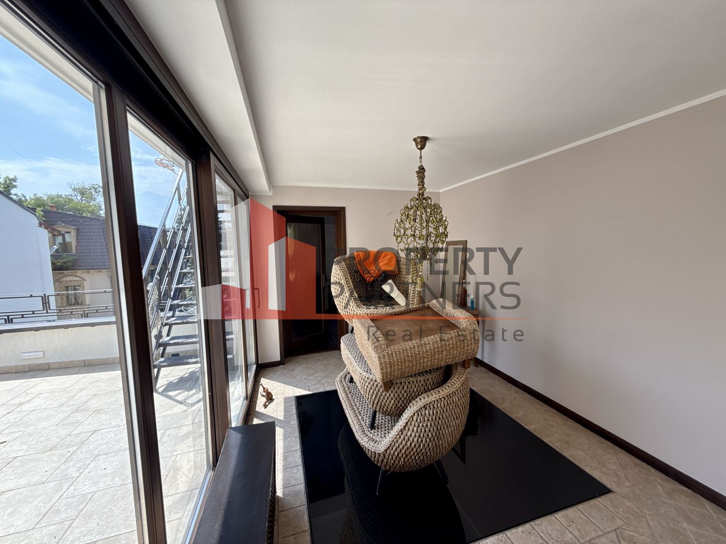 Apartament elegant într-o vilă complet renovată – Strada Popa Soare 35 - Poză 11