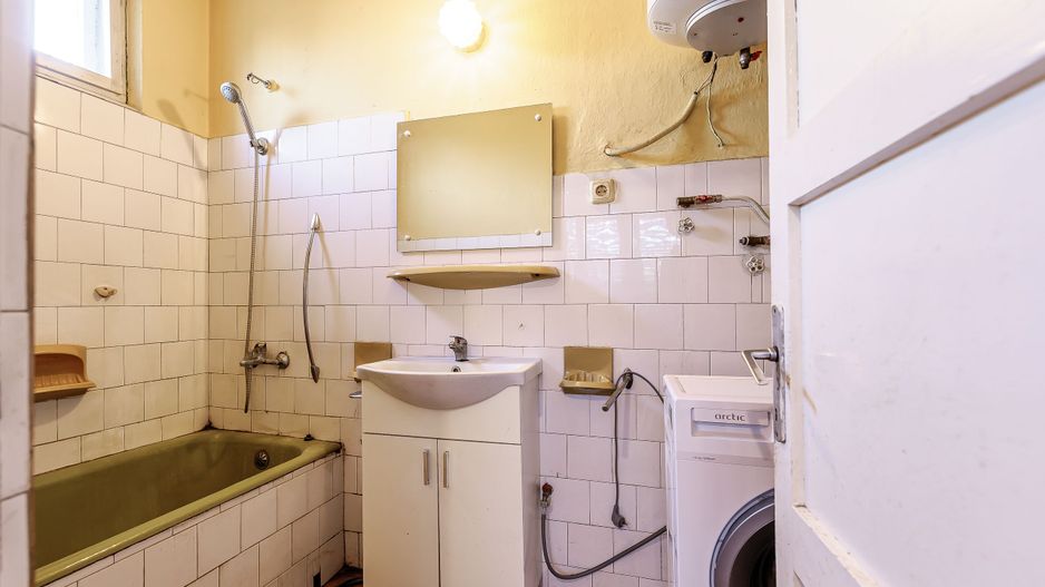 VANDUT! Casă  în Grădiște - Poză 16