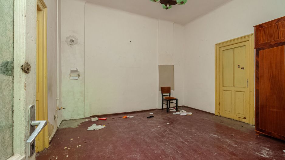 Piata Victoriei Mihalache stradal Corp Casa monument curte comuna - Poză 13