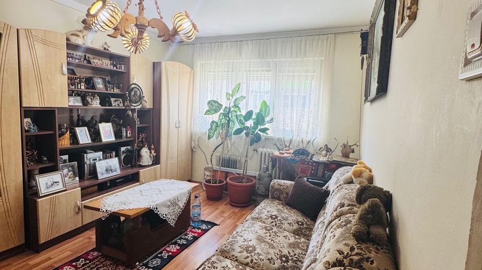 Apartement 3 camere Iosia Etaj 3 - Poză 1