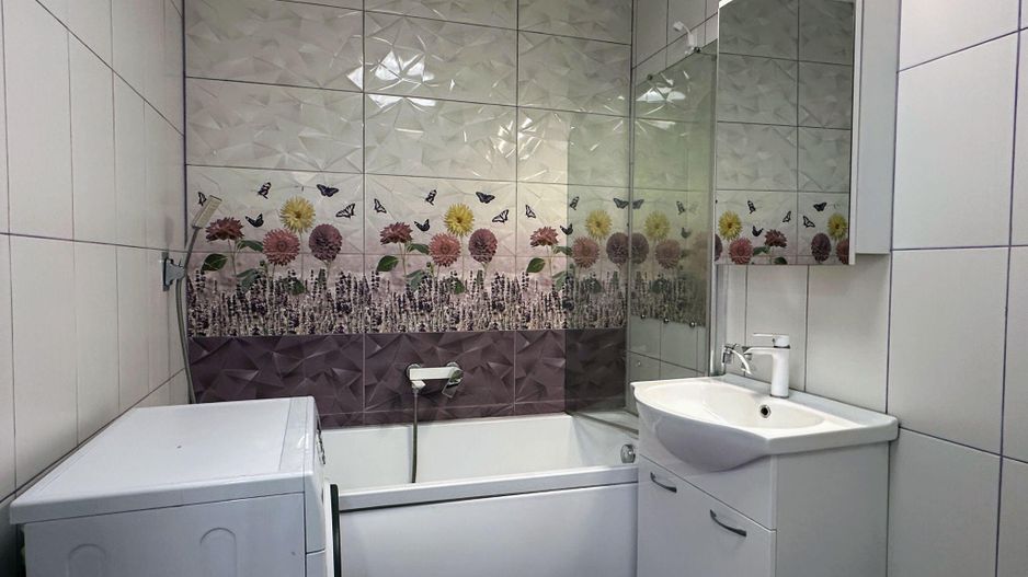Fizicienilor - Lacramioarei, 3 camere 67 mp, pod 40 mp, modernizat - Poză 10