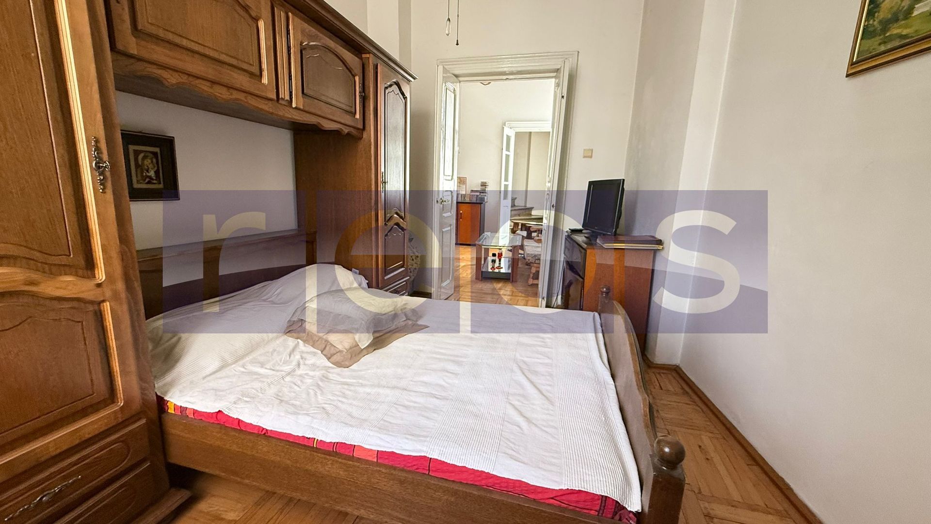 VILA DE VÂNZARE | 6 CAMERE CURTE PROPRIE 200 MP | ZONA CENTRALĂ - Poză 15