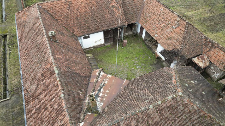 Casă impresionantă, cu anexe în Dezna-Moneasa! - Poză 34