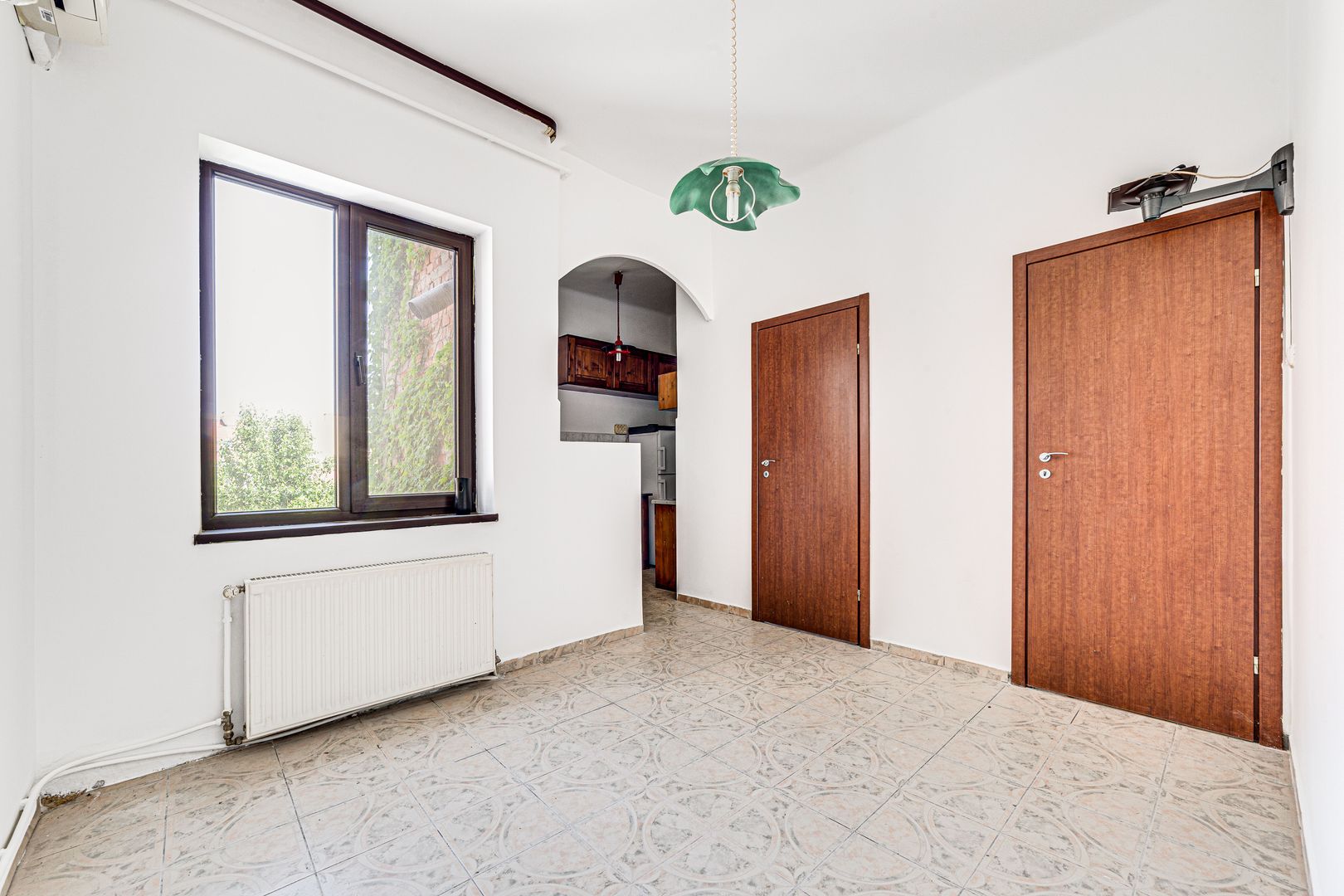 Preț redus! Apartament la casă, în centru - Poză 2