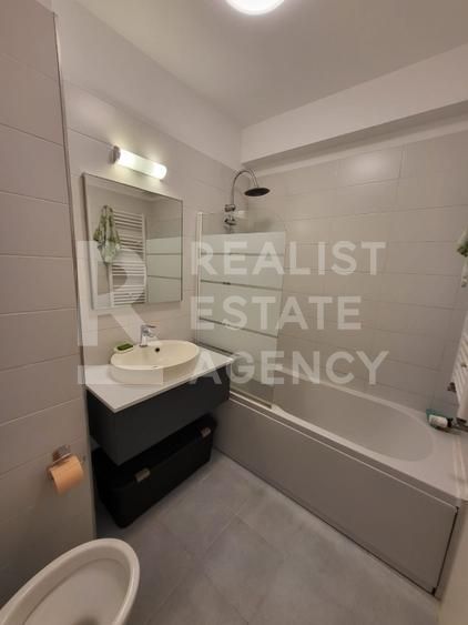 Studio semidecomandat cu zonă de dormit separată + parcare subterană - Poză 9