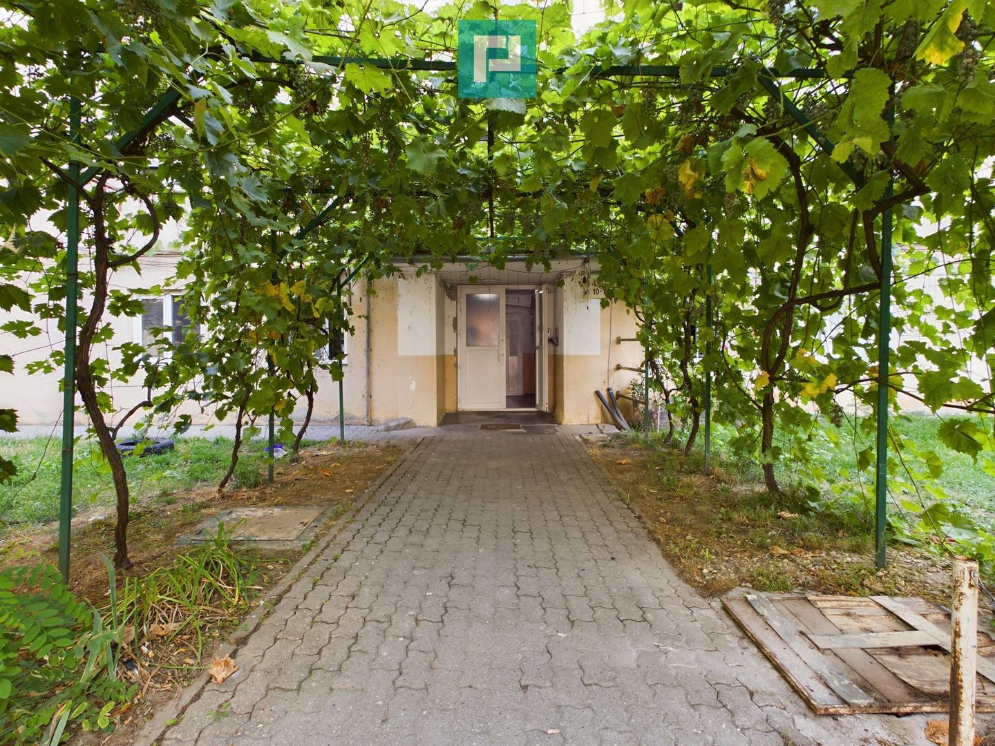 Garsonieră minimalistă în Vlaicu - Poză 4