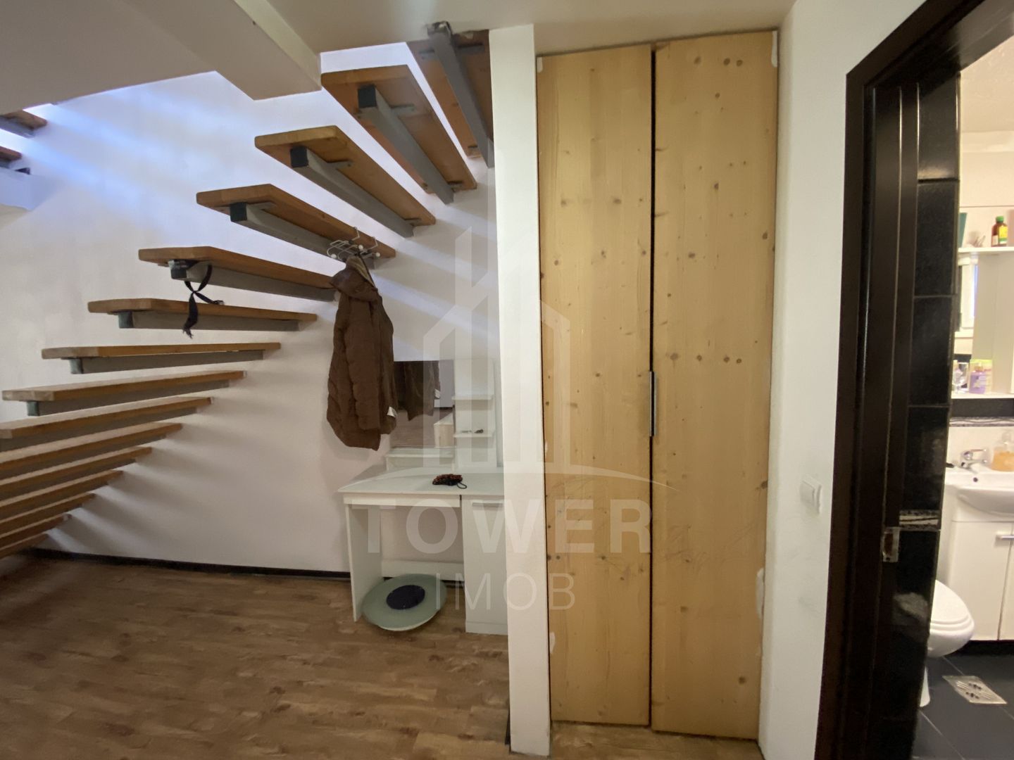 Casă de închiriat | 4 camere | Șura Mare - Poză 2