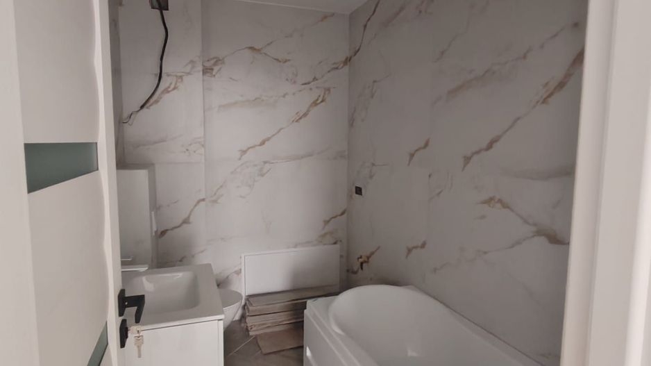 MUTARE IMEDIATA! Apartament 2 camere, Dec., 68mp-Copou - Poză 2