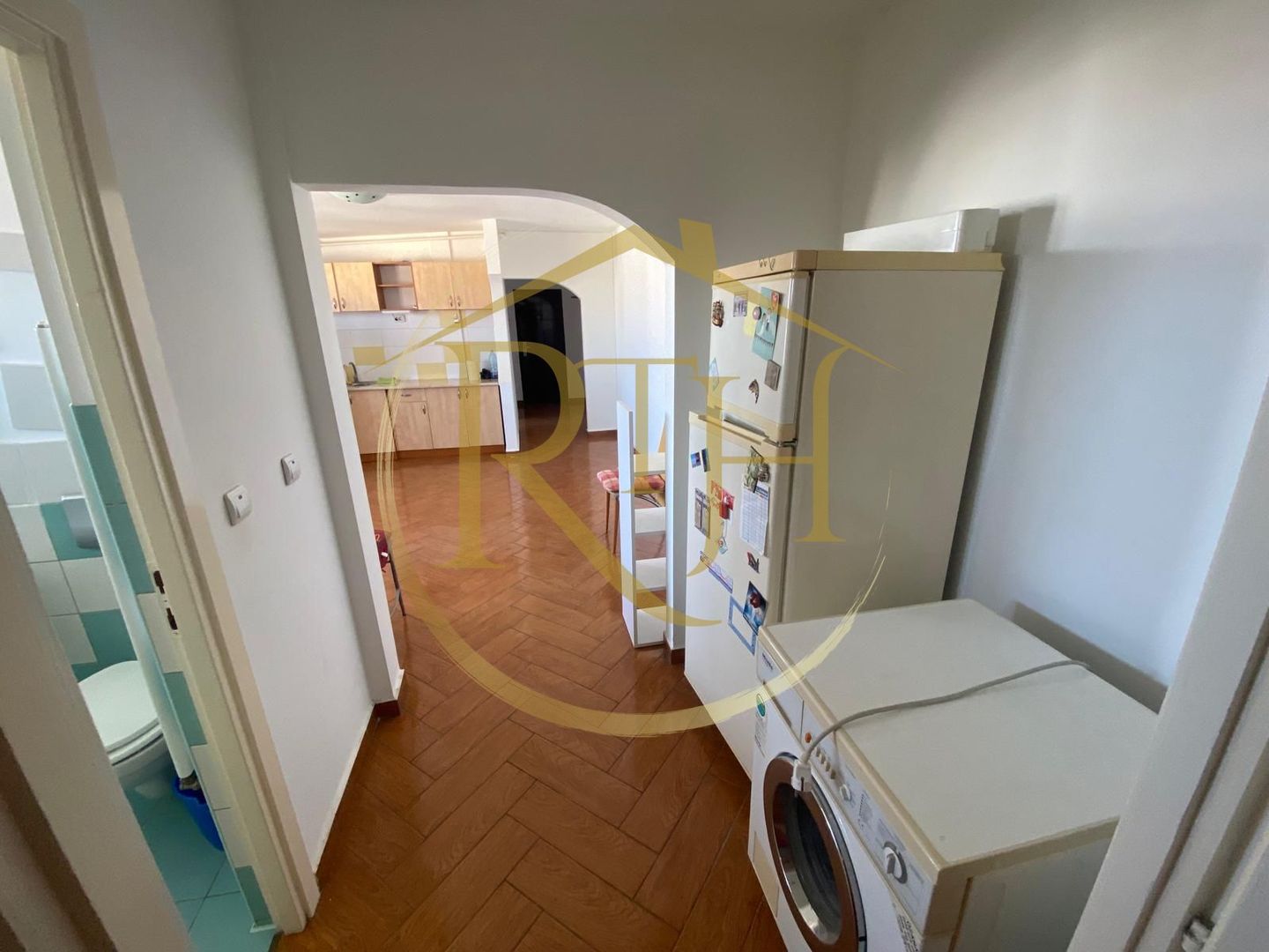 Oferim spre inchiriere ap cu 3 camere la mansarda in Girocului - Poză 1