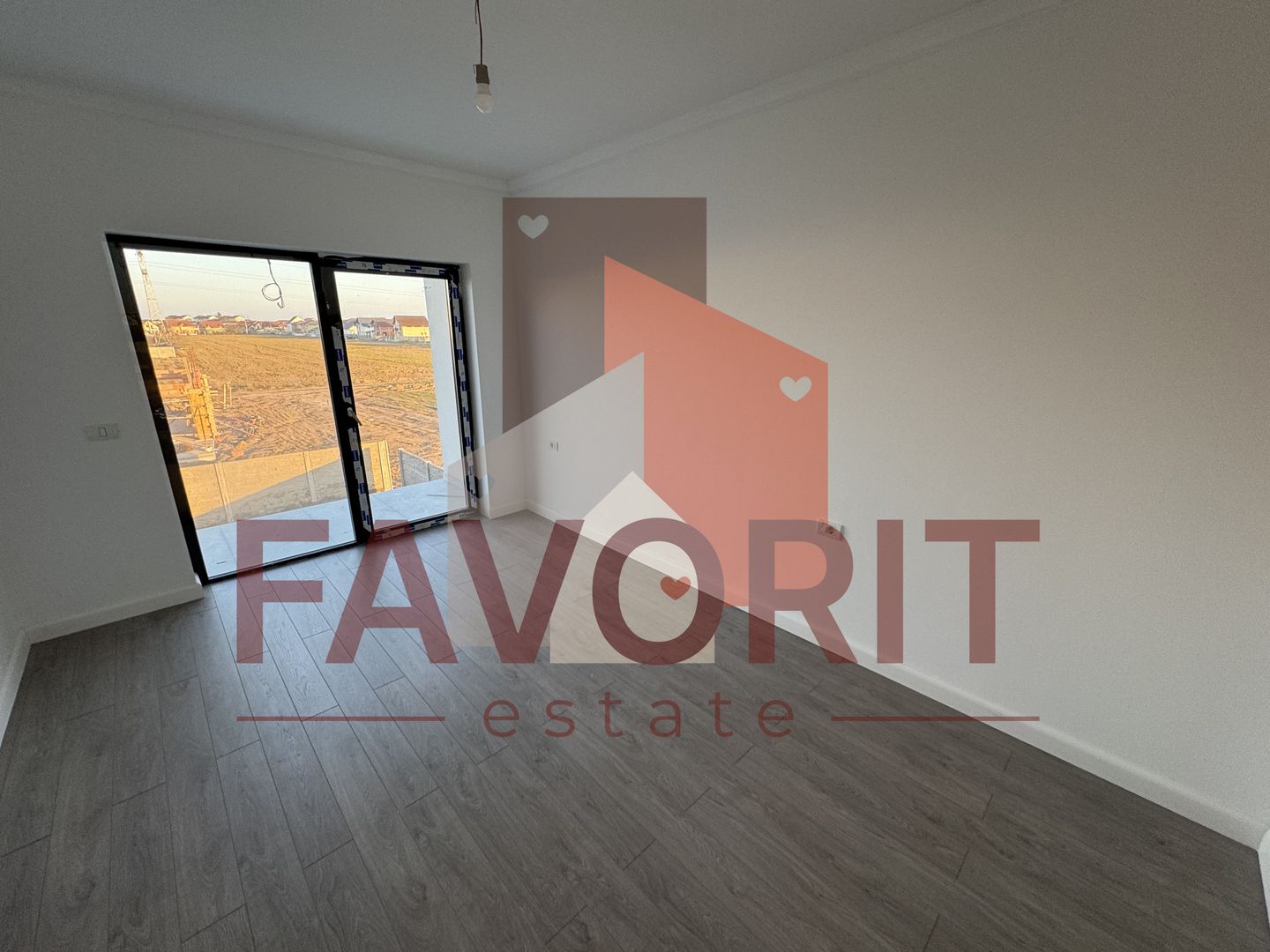 Comision 0%. Panouri si pompa de caldura. Despartit prin camera tehnica - Poză 21