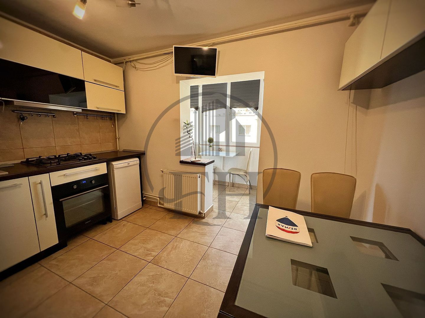 SOLD / VANDUT Apartament cu 4 camere de vânzare în zona Casa de Cultura - Poză 4