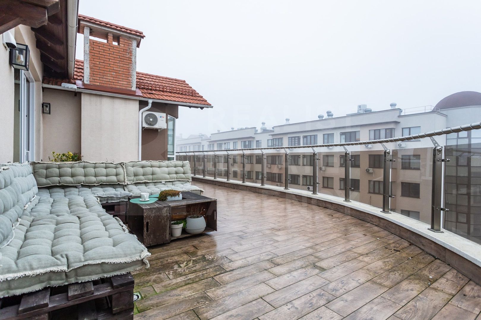 Vânzare, penthouse, 4 camere, strada Alba Iulia, Buiucani. - Poză 1