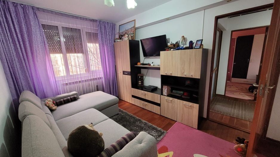 Apartament cu 2  camere,  Micro 19 - Poză 1