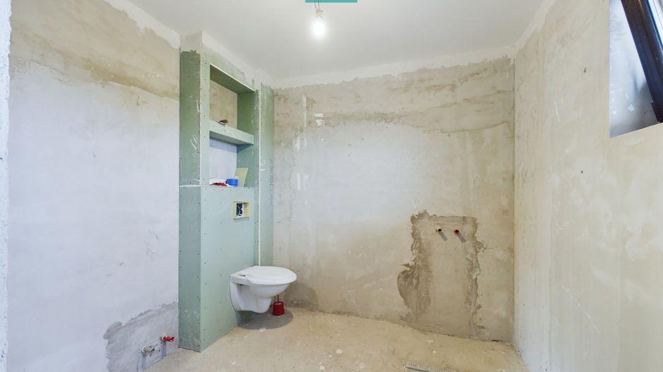 Casă la gri în Livada - Poză 6