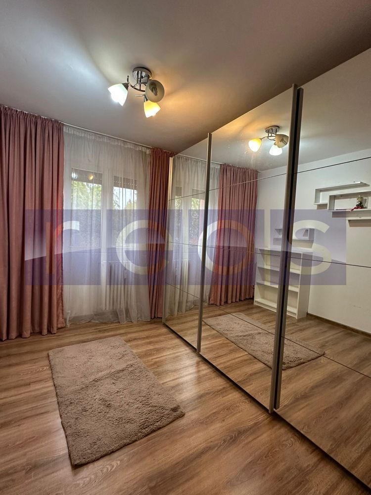 VANZARE 4 CAMERE DECOMANDAT-  LIVIU REBREANU - Poză 1