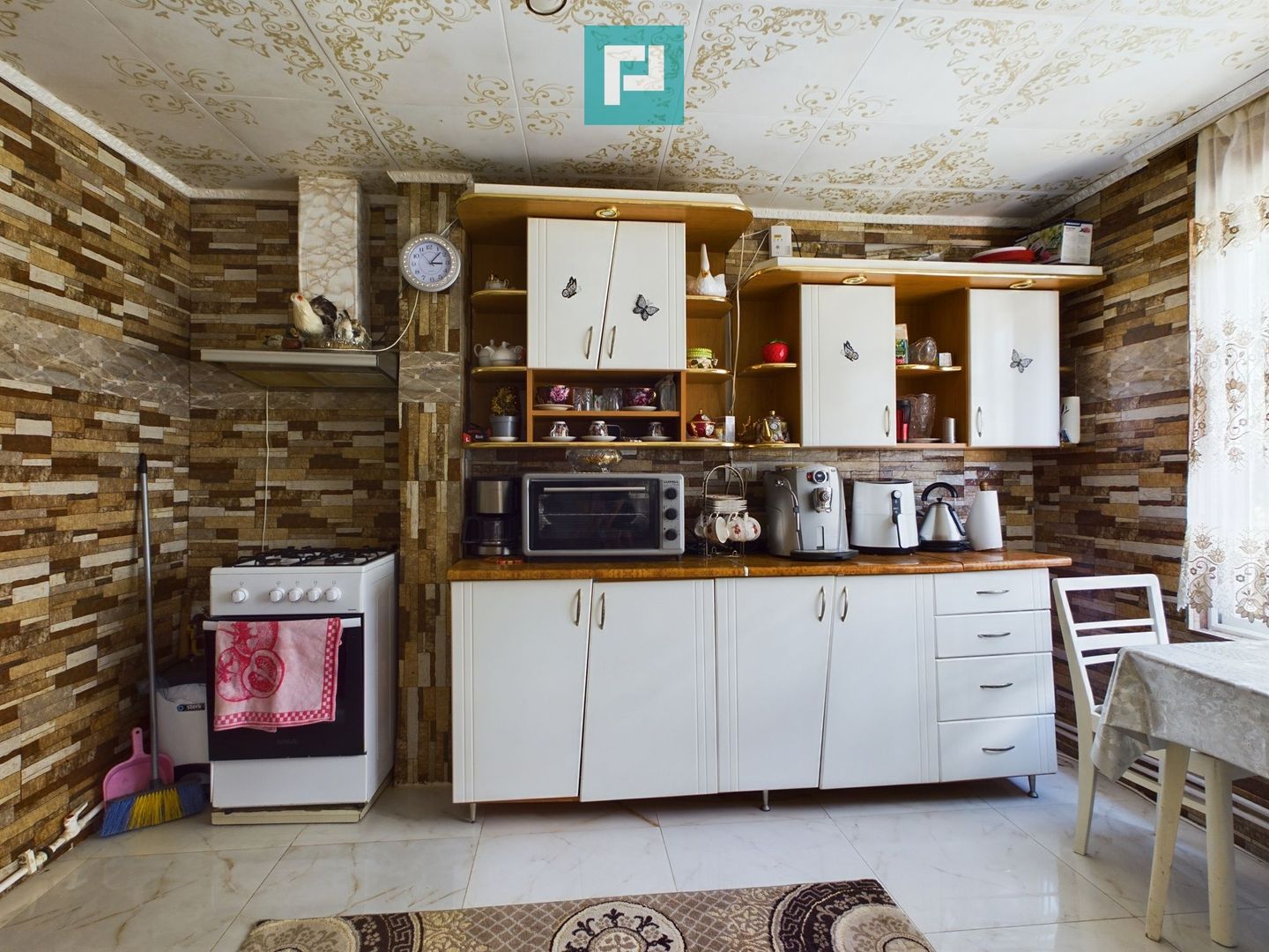 Casă stil conac pe drumul Cetății - Șiria - Poză 17