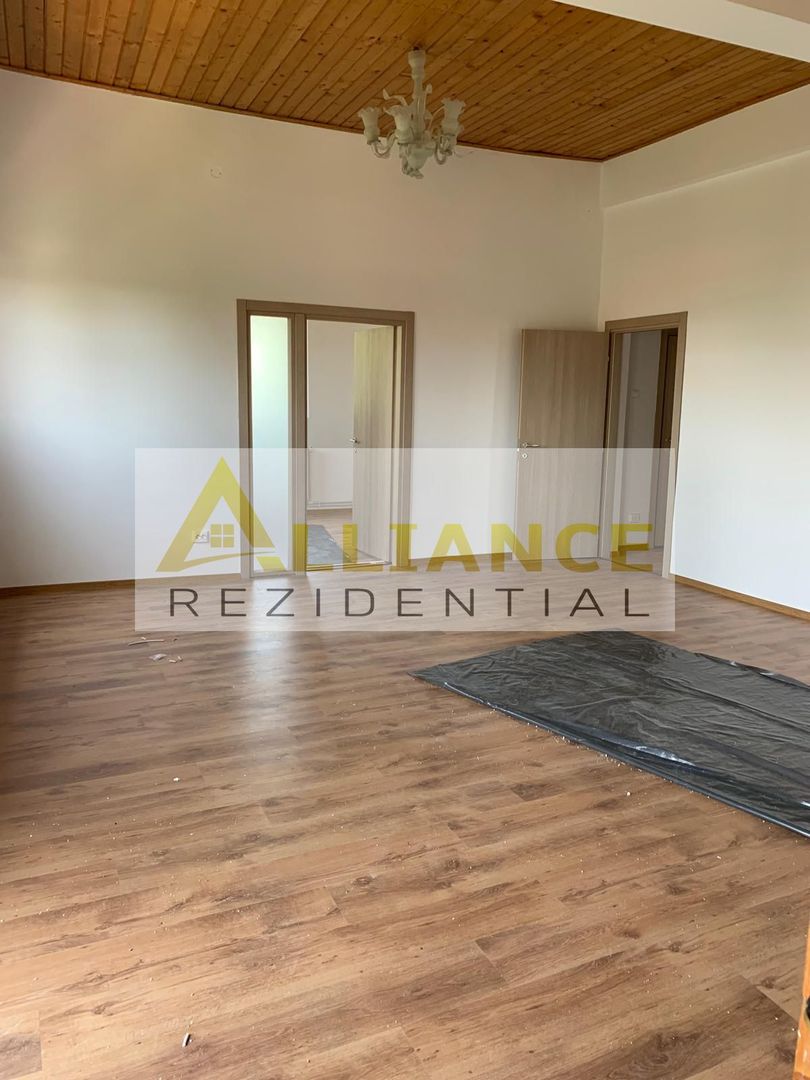 Catelu-Casa S+P+1+M - 14 Camere-1550 Teren - Poză 2
